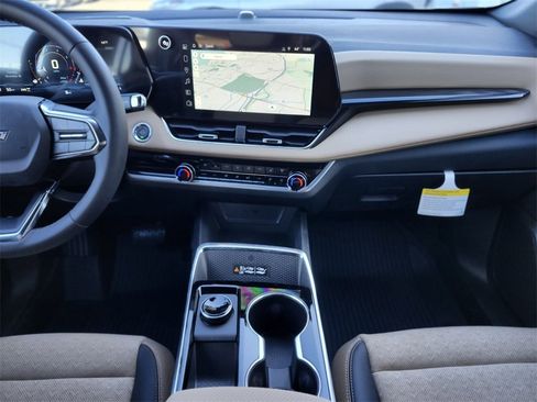 New 2026 Chevrolet Equinox ACTIV w/ Convenience Package III image 12