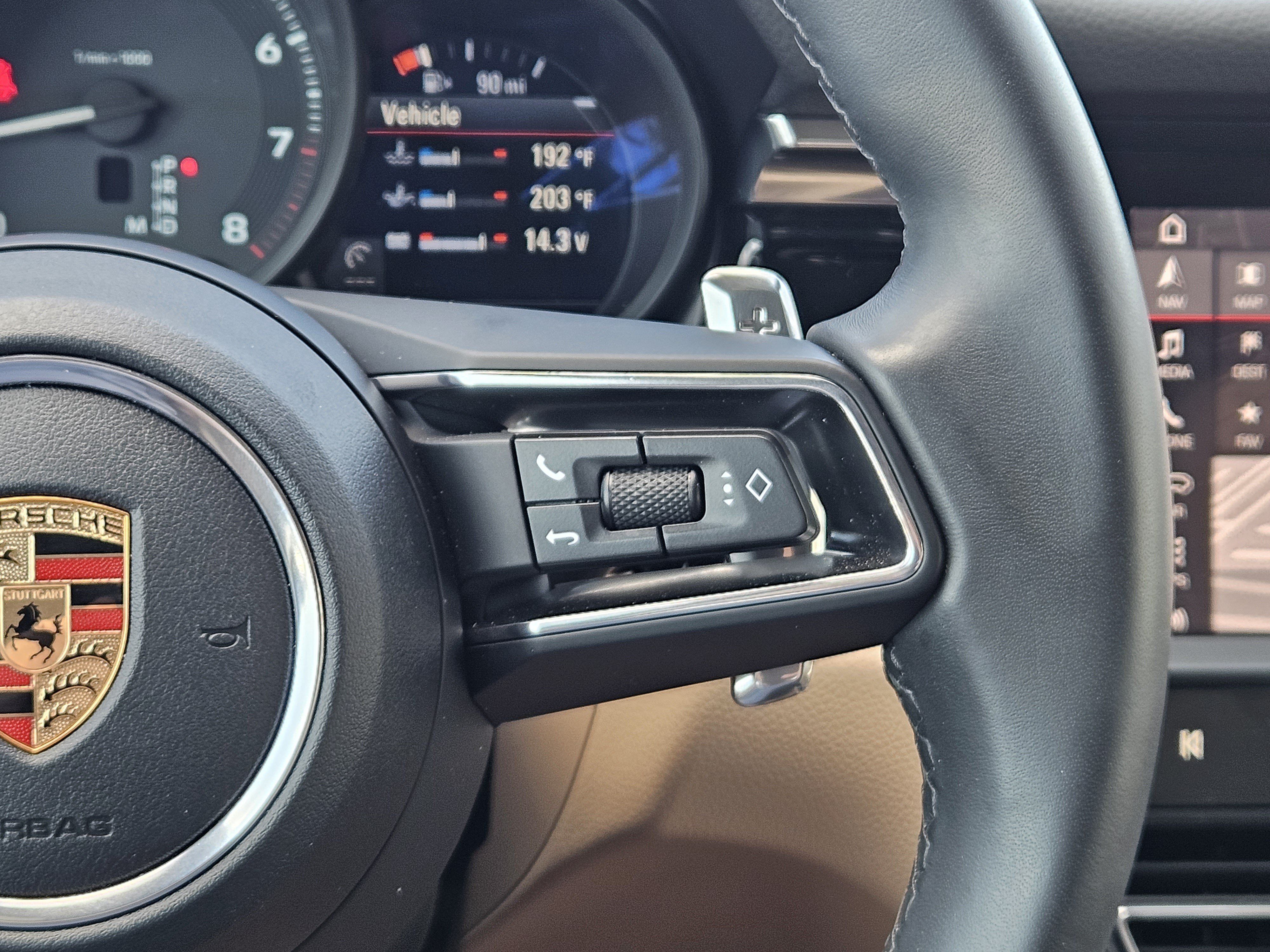 Certified 2026 Porsche Macan AWD/4WD image 27