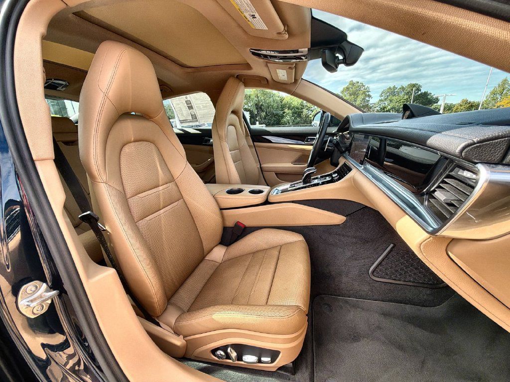 Used 2021 Porsche Panamera RWD image 22