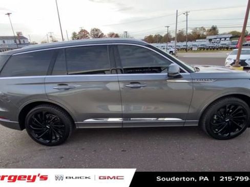 Used 2021 Lincoln Aviator Reserve w/ Equipment Group 208A image 11