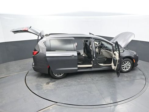 Used 2023 Chrysler Voyager LX FWD image 71