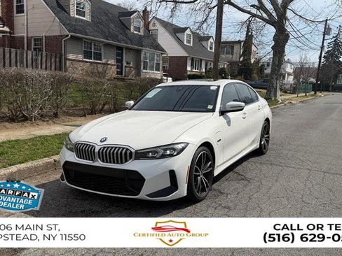 Used 2024 BMW 330e image 2