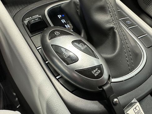 Certified 2024 Hyundai Kona SEL AWD/4WD image 29