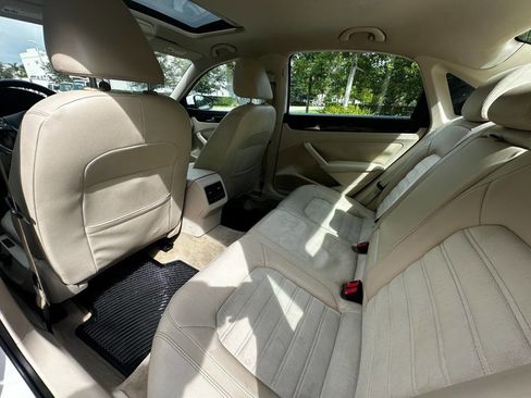 Used 2014 Volkswagen Passat 1.8T SEL Premium image 15