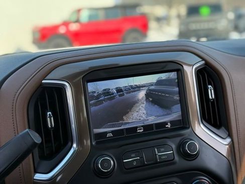Used 2021 Chevrolet Silverado 1500 High Country image 4