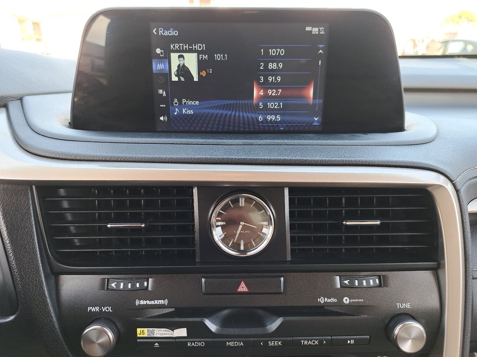 Used 2021 Lexus RX 450h AWD w/ Premium Package image 23