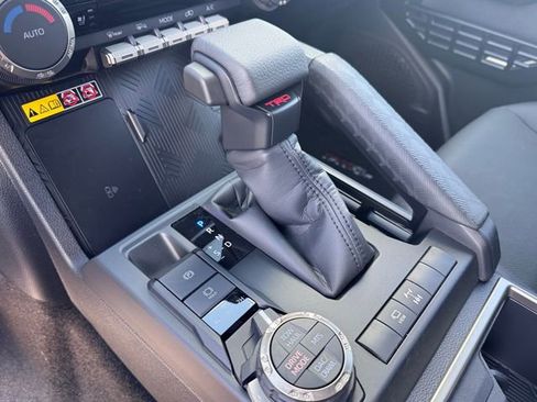 New 2026 Toyota 4Runner TRD Off-Road Premium AWD/4WD image 15
