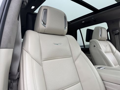 Certified 2022 Cadillac Escalade Sport Platinum image 23