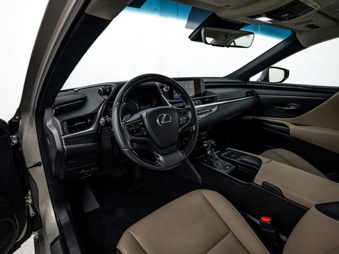 Used 2021 Lexus ES 250 w/ Premium Package image 10