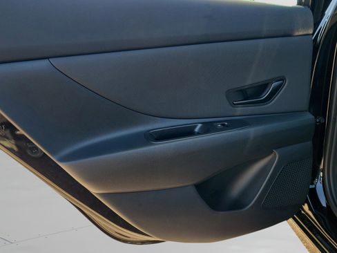 New 2026 Hyundai Elantra SEL Sport Premium FWD image 31
