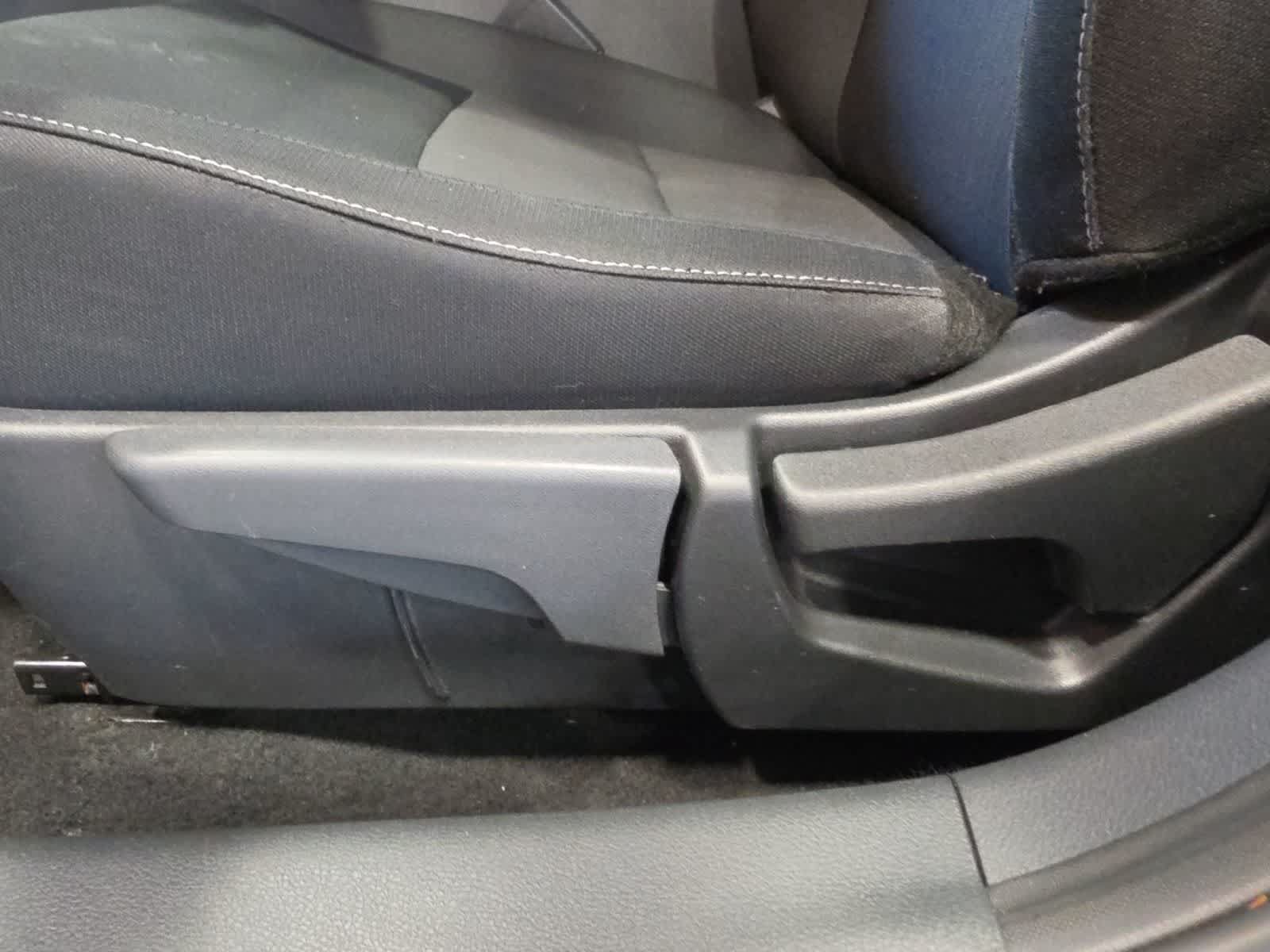 Used 2025 Nissan Sentra SV FWD image 18