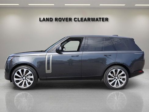 New 2025 Land Rover Range Rover SE image 2