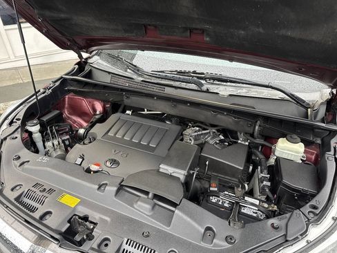 Used 2016 Toyota Highlander Limited w/ Four Season Floor Mat Package AWD/4WD image 16