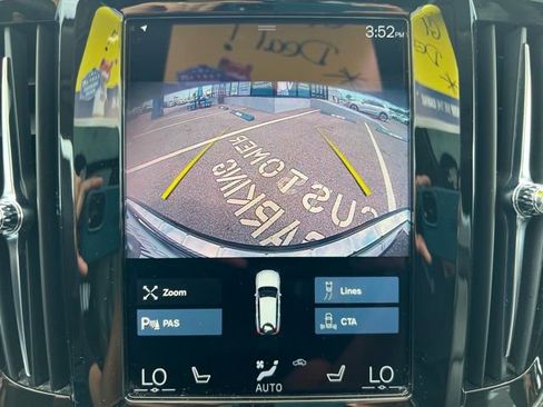 Used 2020 Volvo V90 T6 Cross Country image 33