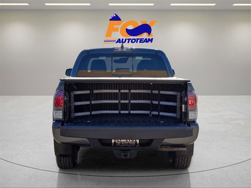 Used 2022 Toyota Tacoma Limited image 13