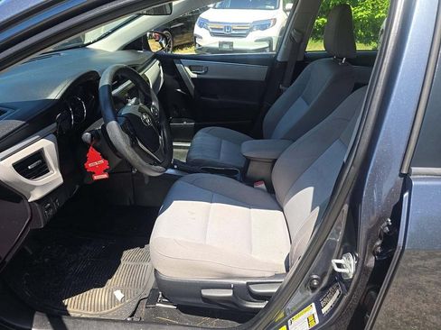 Used 2016 Toyota Corolla LE FWD image 5