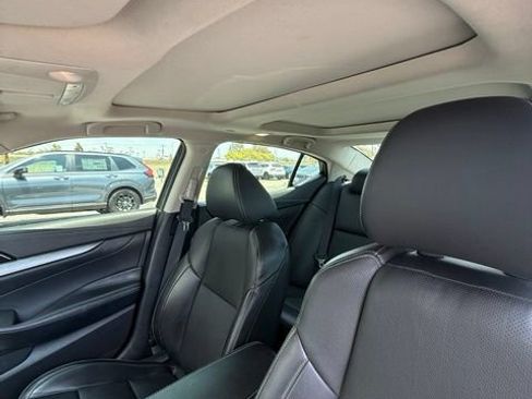 Used 2017 Nissan Maxima 3.5 SL FWD image 13