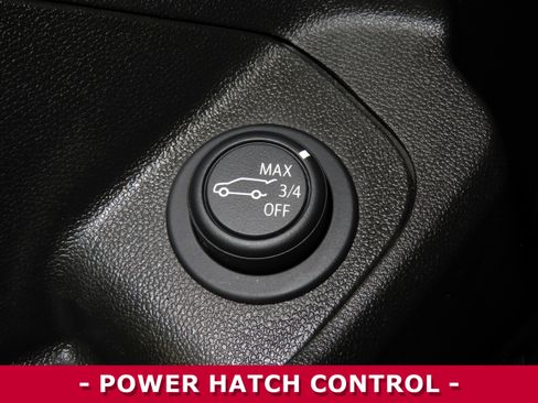 Used 2023 GMC Terrain SLE w/ Driver Convenience Package image 23