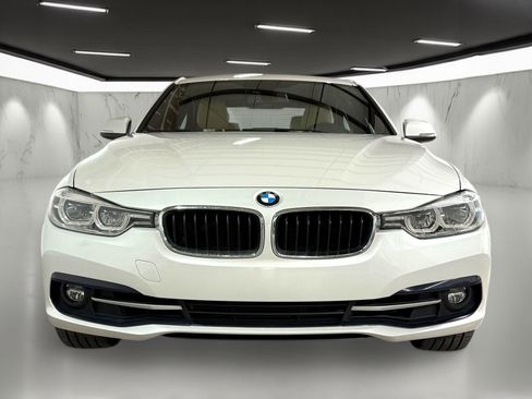 Used 2018 BMW 330i 330i w/ Convenience Package image 6