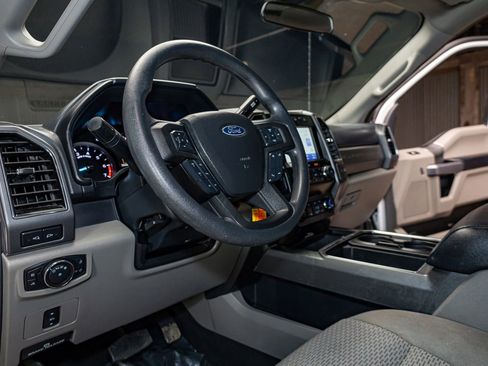 Used 2022 Ford F250 XLT w/ XLT Premium Package image 13