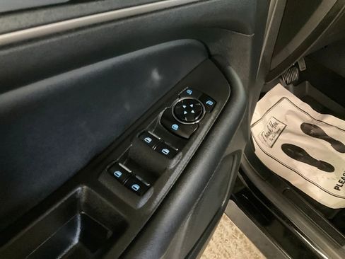 Used 2023 Ford Edge SEL w/ Convenience Package image 12