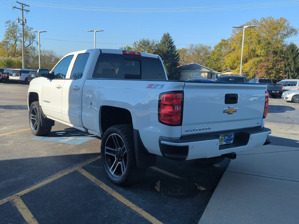 Used 2017 Chevrolet Silverado 1500 LT w/ All Star Edition AWD/4WD image 5