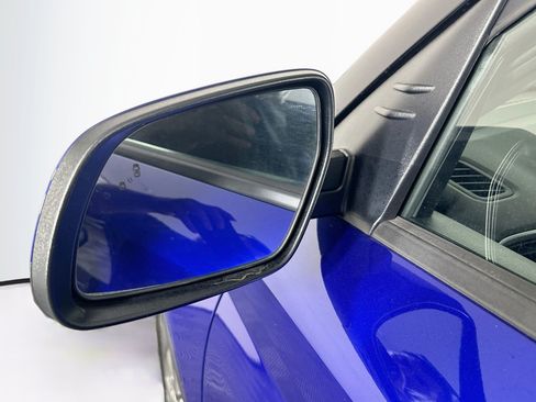 Used 2025 Hyundai Venue SEL FWD image 16