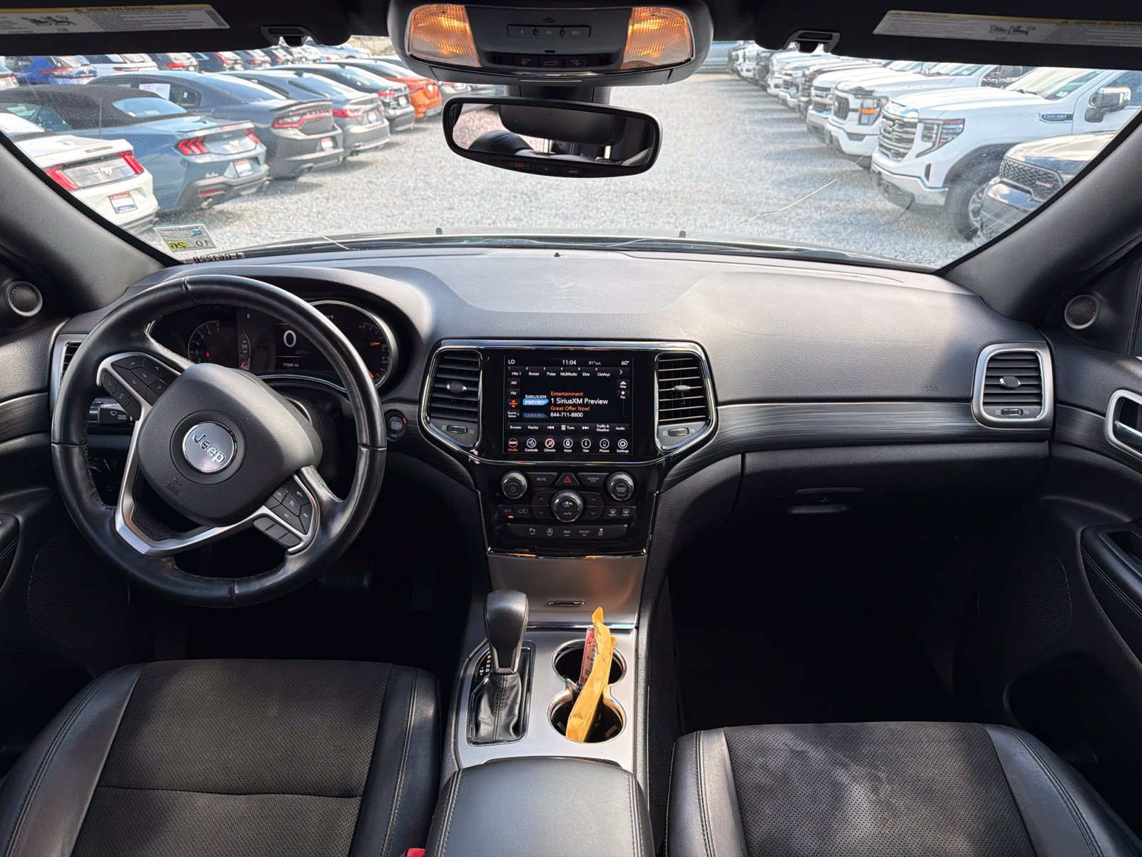 Used 2022 Jeep Grand Cherokee Laredo X RWD image 9