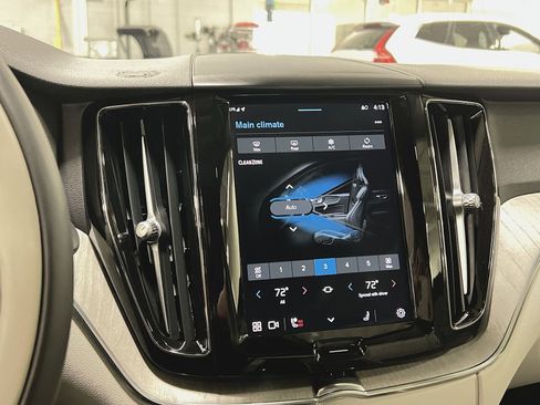 Used 2023 Volvo XC60 B5 Plus w/ Protection Package Premier image 21