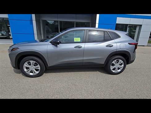 New 2026 Chevrolet Trax LS w/ Driver Confidence Package FWD image 5