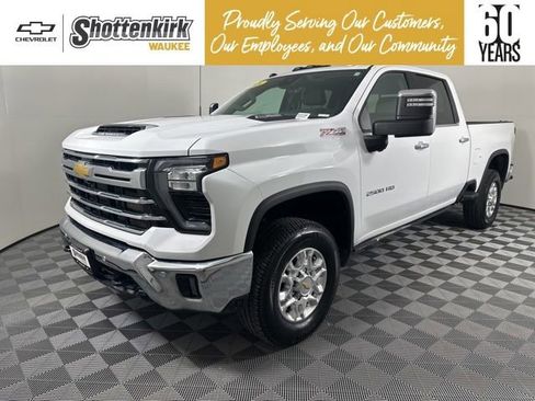 Used 2024 Chevrolet Silverado 2500 LTZ w/ LTZ Plus Package image 5