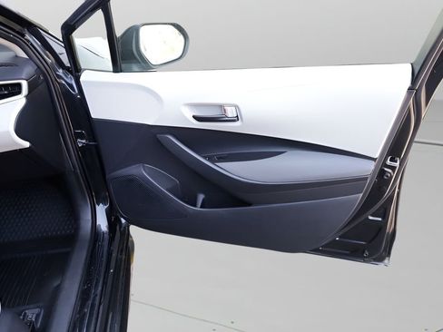 Certified 2022 Toyota Corolla LE FWD image 17