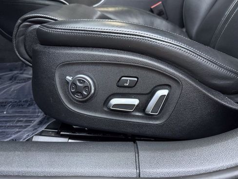 Used 2017 Audi S6 Premium Plus w/ Driver Assistance Package image 19