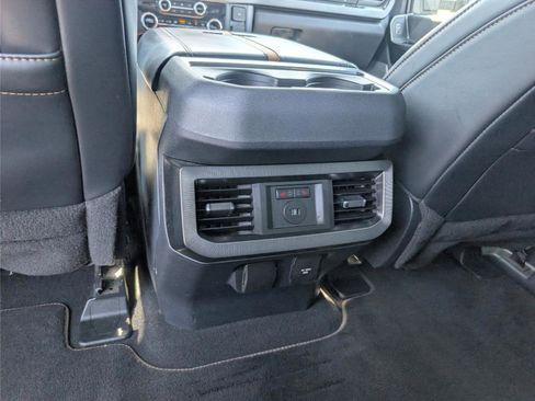 Used 2024 Ford F250 Platinum image 31