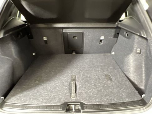 Certified 2025 Volvo XC40 B5 Plus image 20