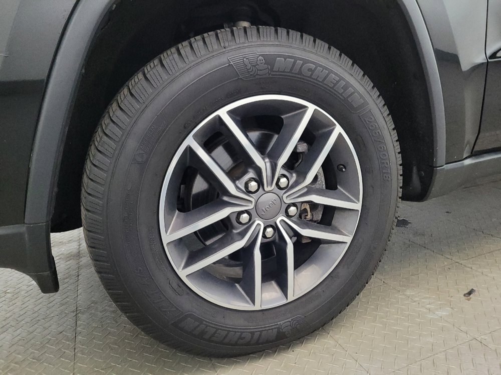 Used 2019 Jeep Grand Cherokee Limited AWD/4WD image 31