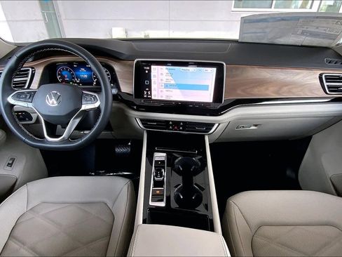 New 2026 Volkswagen Atlas SE FWD image 5