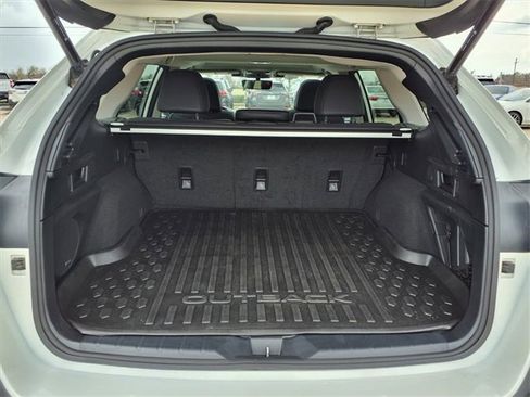 Used 2023 Subaru Outback Limited image 20