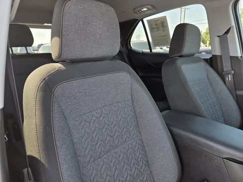 Used 2022 Chevrolet Equinox LT FWD image 34