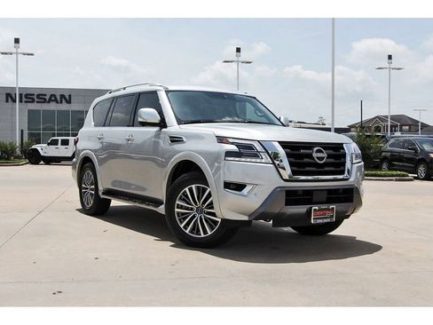 Used 2024 Nissan Armada SL w/ Captain's Chairs Package AWD/4WD image 1