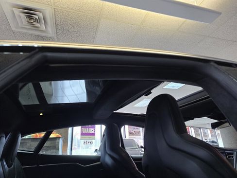 Used 2015 Tesla Model S 70D image 16