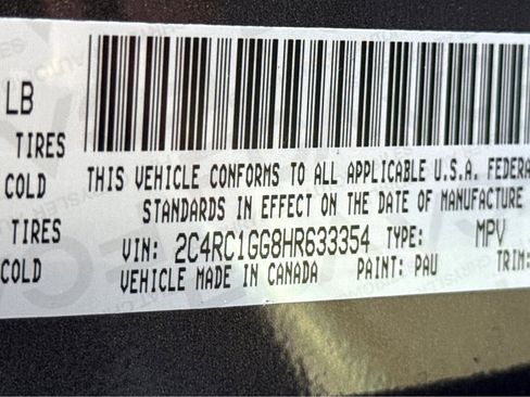 Used 2017 Chrysler Pacifica Limited image 27