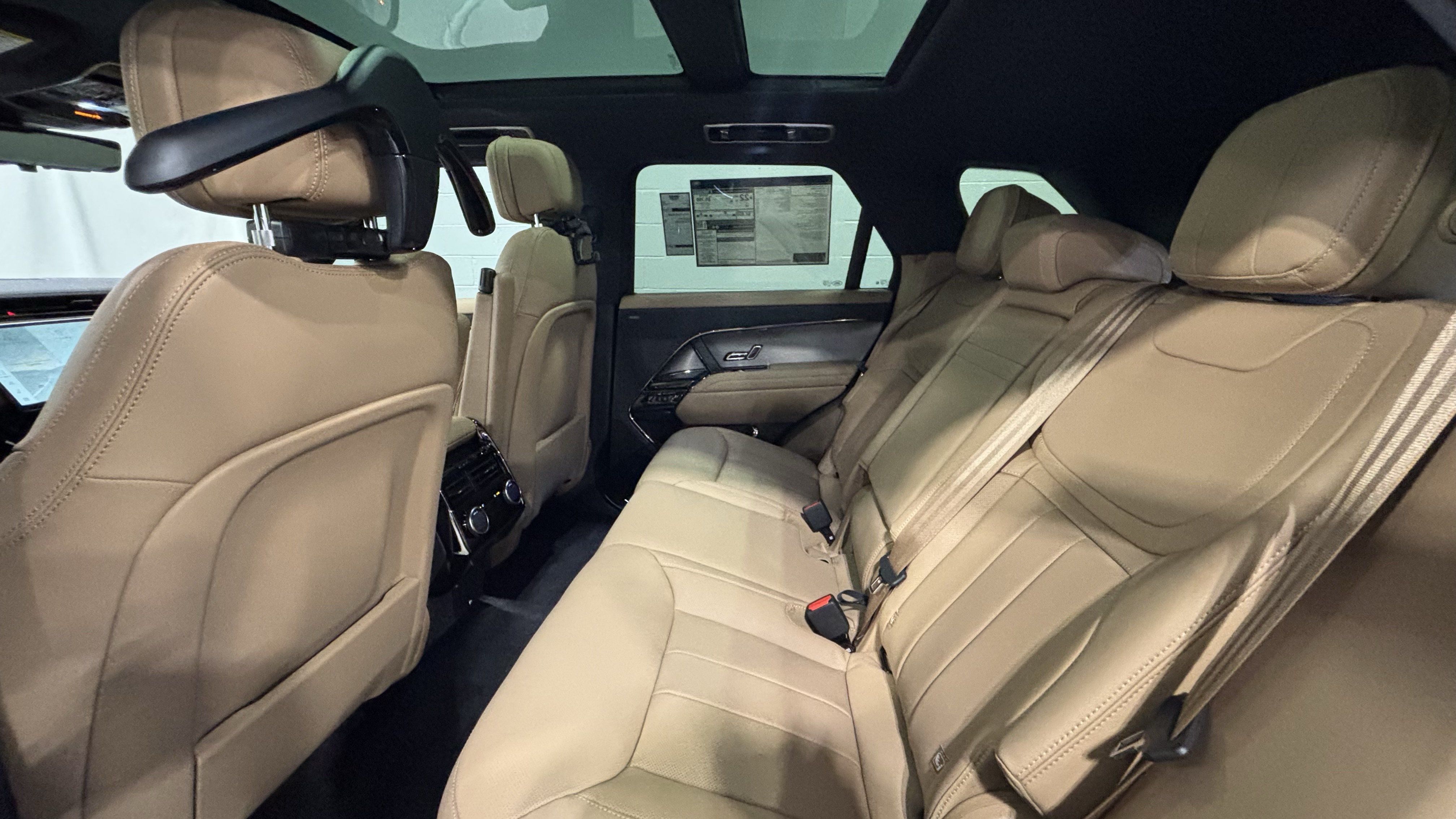 New 2026 Land Rover Range Rover Sport SE AWD/4WD image 6