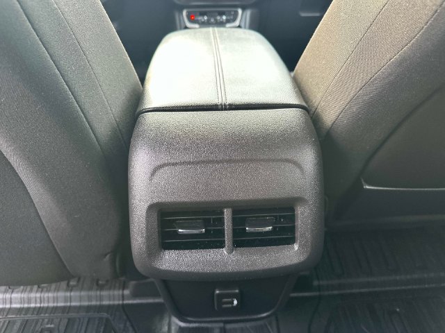 Used 2024 GMC Terrain SLE w/ Driver Convenience Package AWD/4WD image 13