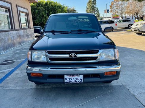 Used 1998 Toyota Tacoma 2WD Regular Cab image 3