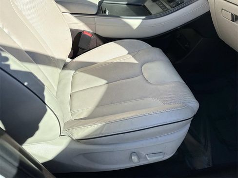 Used 2020 Hyundai Palisade Limited w/ Winter Weather Package image 12