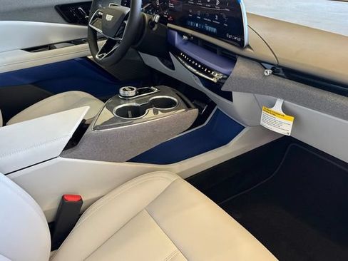 New 2026 Cadillac Optiq Sport 1 w/ LPO, Floor Liner Package AWD/4WD image 16
