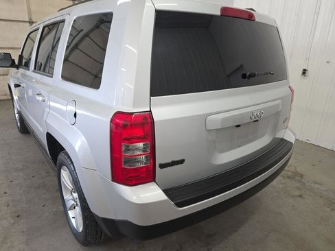 Used 2013 Jeep Patriot Latitude image 11