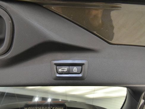 Used 2022 BMW X5 xDrive40i w/ M Sport Package AWD/4WD image 37