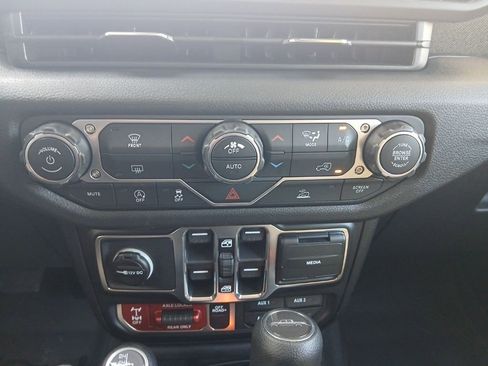 New 2026 Jeep Gladiator Willys image 17